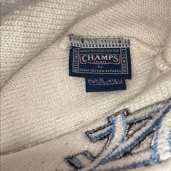 North Carolina Tar Heels Skull Cap Beanie Winter Hat Champs Sports Team Apparel - Picture 3 of 3